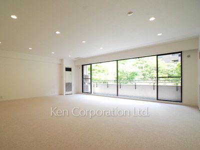 Living-Dining ※Photo of the same layout on 3 floor. Decoration and fixture may differ.