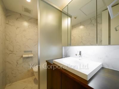 Lavatory