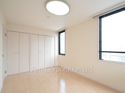 Bedroom ※Photo of the same layout on 8 floor. Decoration and fixture may differ.