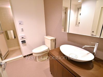 Powder Room