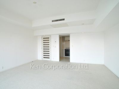 Living-Dining ※Photo of the same layout on 11 floor. Decoration and fixture may differ.