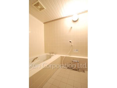 Bath ※Photo of the same layout on 1 floor. Decoration and fixture may differ.