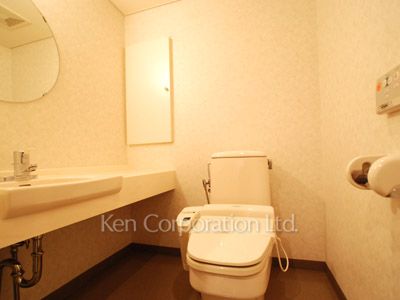 Lavatory ※Photo of the same layout on 1 floor. Decoration and fixture may differ.