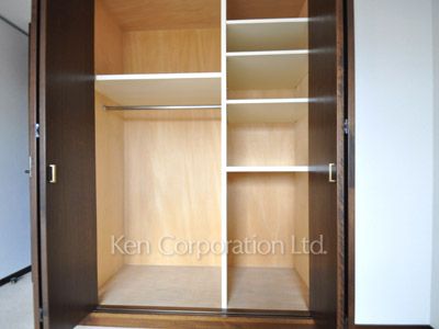 Closet ※Photo of the same layout on 15 floor. Decoration and fixture may differ.
