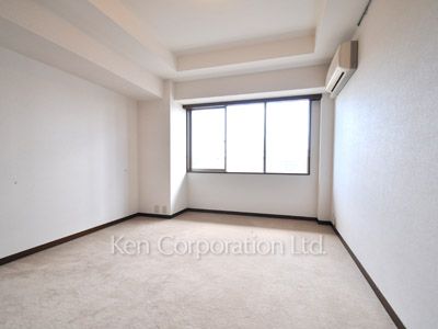 Bedroom ※Photo of the same layout on 15 floor. Decoration and fixture may differ.