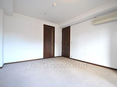 Living-Dining ※Photo of the same layout on 5 floor. Decoration and fixture may differ.