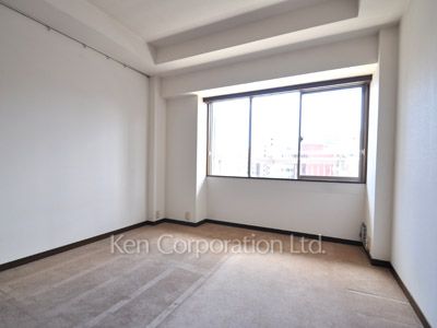 Bedroom ※Photo of the same layout on 5 floor. Decoration and fixture may differ.