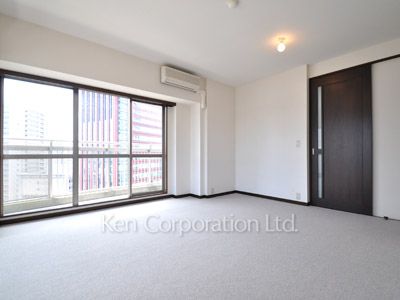 Living-Dining ※Photo of the same layout on 17 floor. Decoration and fixture may differ.