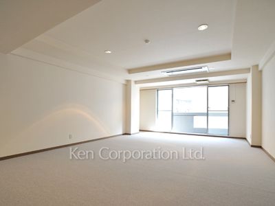 Living-Dining ※Photo of the same layout on 3 floor. Decoration and fixture may differ.