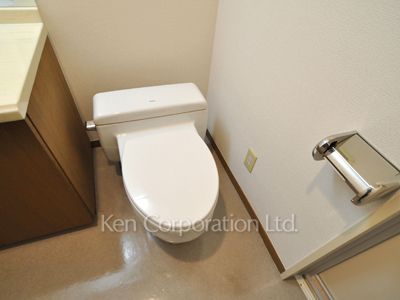 Lavatory ※Photo of the same layout on 3 floor. Decoration and fixture may differ.