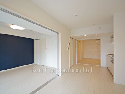 Living-Dining ※Photo of the same layout on 7 floor. Decoration and fixture may differ.