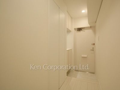 Entrance ※Photo of the same layout on 7 floor. Decoration and fixture may differ.