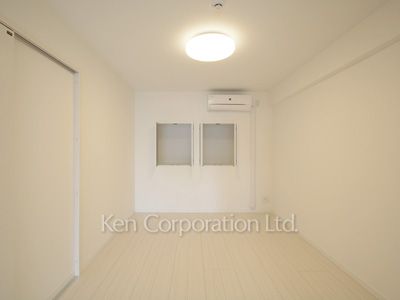 Bedroom ※Photo of the same layout on 7 floor. Decoration and fixture may differ.