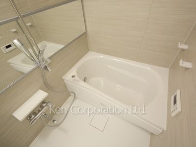 Bath ※Photo of the same layout on 7 floor. Decoration and fixture may differ.