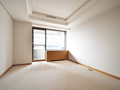 Bedroom ※Photo of the same layout on 8 floor. Decoration and fixture may differ.