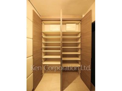 Shoes Closet