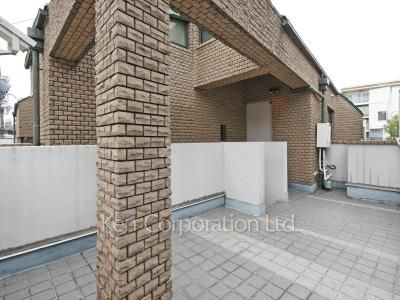 Roof Balcony