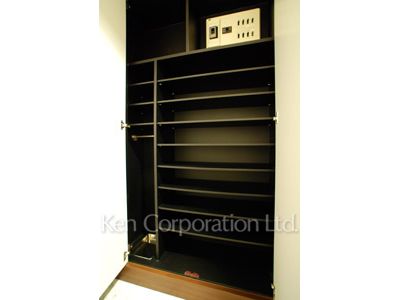 Closet ※Photo of the same layout on 5 floor. Decoration and fixture may differ.