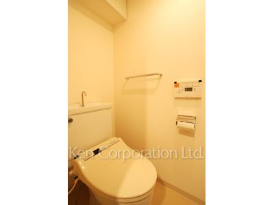 Lavatory ※Photo of the same layout on 5 floor. Decoration and fixture may differ.