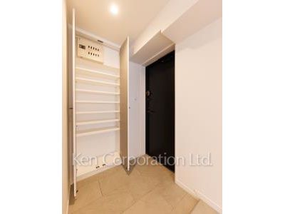 Shoes Closet