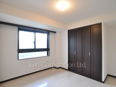 Bedroom ※Photo of the same layout on 4 floor. Decoration and fixture may differ.