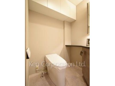 Lavatory ※Photo of the same layout on 1 floor. Decoration and fixture may differ.