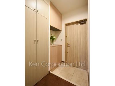Entrance ※Photo of the same layout on 1 floor. Decoration and fixture may differ.