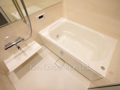 Bath ※Photo of the same layout on 1 floor. Decoration and fixture may differ.