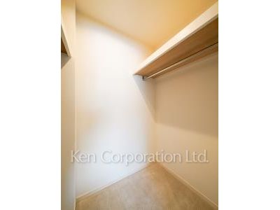 Walk-In Closet ※Photo of the same layout on 3 floor. Decoration and fixture may differ.