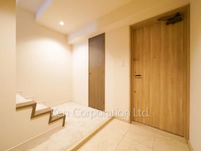 Entrance ※Photo of the same layout on 3 floor. Decoration and fixture may differ.