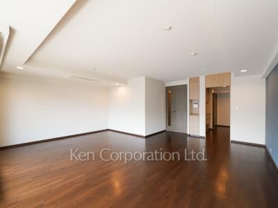 Living-Dining ※Photo of the same layout on 3 floor. Decoration and fixture may differ.