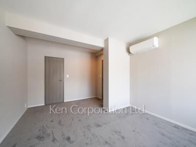 Bedroom ※Photo of the same layout on 3 floor. Decoration and fixture may differ.