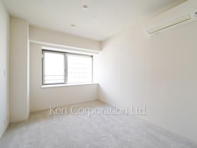 Bedroom ※Photo of the same layout on 3 floor. Decoration and fixture may differ.