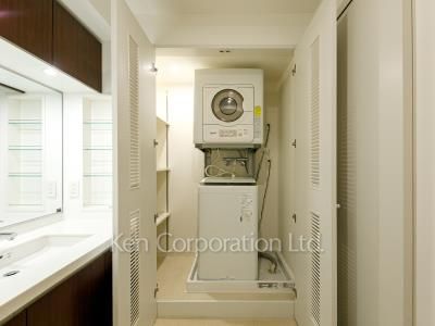 Washing Machine / Dryer