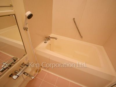 Bath ※Photo of the same layout on 14 floor. Decoration and fixture may differ.