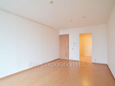 Living-Dining ※Photo of the same layout on 14 floor. Decoration and fixture may differ.