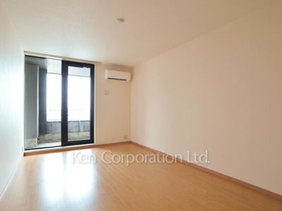 Bedroom ※Photo of the same layout on 14 floor. Decoration and fixture may differ.
