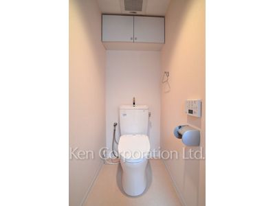 Lavatory ※Photo of the same layout on 14 floor. Decoration and fixture may differ.
