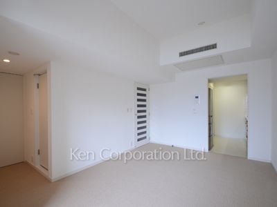 Living-Dining ※Photo of the same layout on 5 floor. Decoration and fixture may differ.