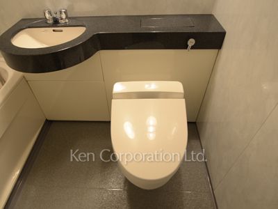 Lavatory ※Photo of the same layout on 5 floor. Decoration and fixture may differ.