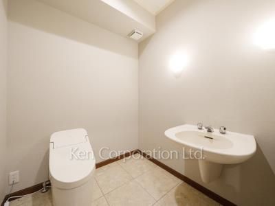 Lavatory