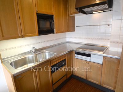 Kitchen ※Photo of the same layout on 3 floor. Decoration and fixture may differ.