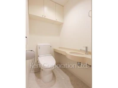Lavatory ※Photo of the same layout on 22 floor. Decoration and fixture may differ.