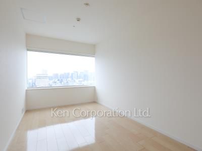 Bedroom ※Photo of the same layout on 22 floor. Decoration and fixture may differ.