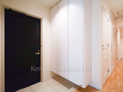Entrance ※Photo of the same layout on 21 floor. Decoration and fixture may differ.