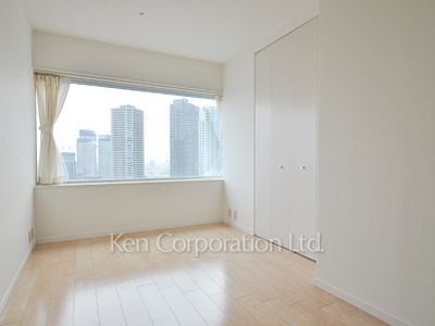 Bedroom ※Photo of the same layout on 21 floor. Decoration and fixture may differ.