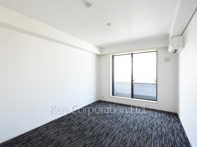 Bedroom ※Photo of the same layout on 15 floor. Decoration and fixture may differ.