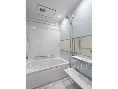 Bath ※Photo of the same layout on 15 floor. Decoration and fixture may differ.