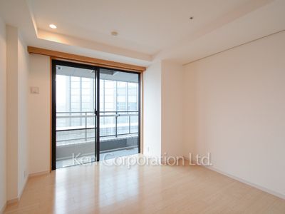 Bedroom ※Photo of the same layout on 16 floor. Decoration and fixture may differ.