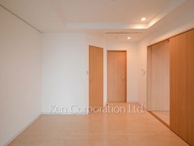 Bedroom ※Photo of the same layout on 16 floor. Decoration and fixture may differ.